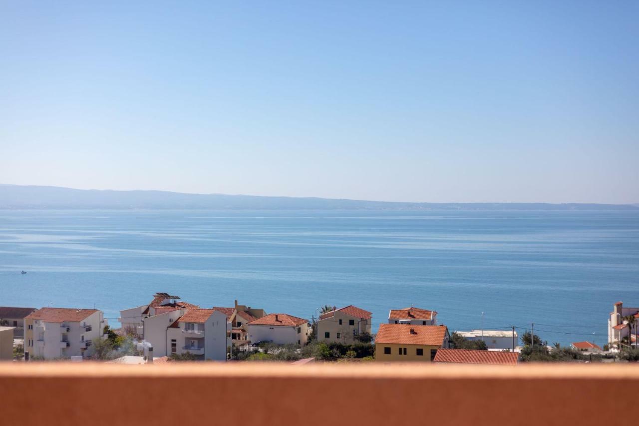 Luxury Apartment Nora Podstrana Bagian luar foto