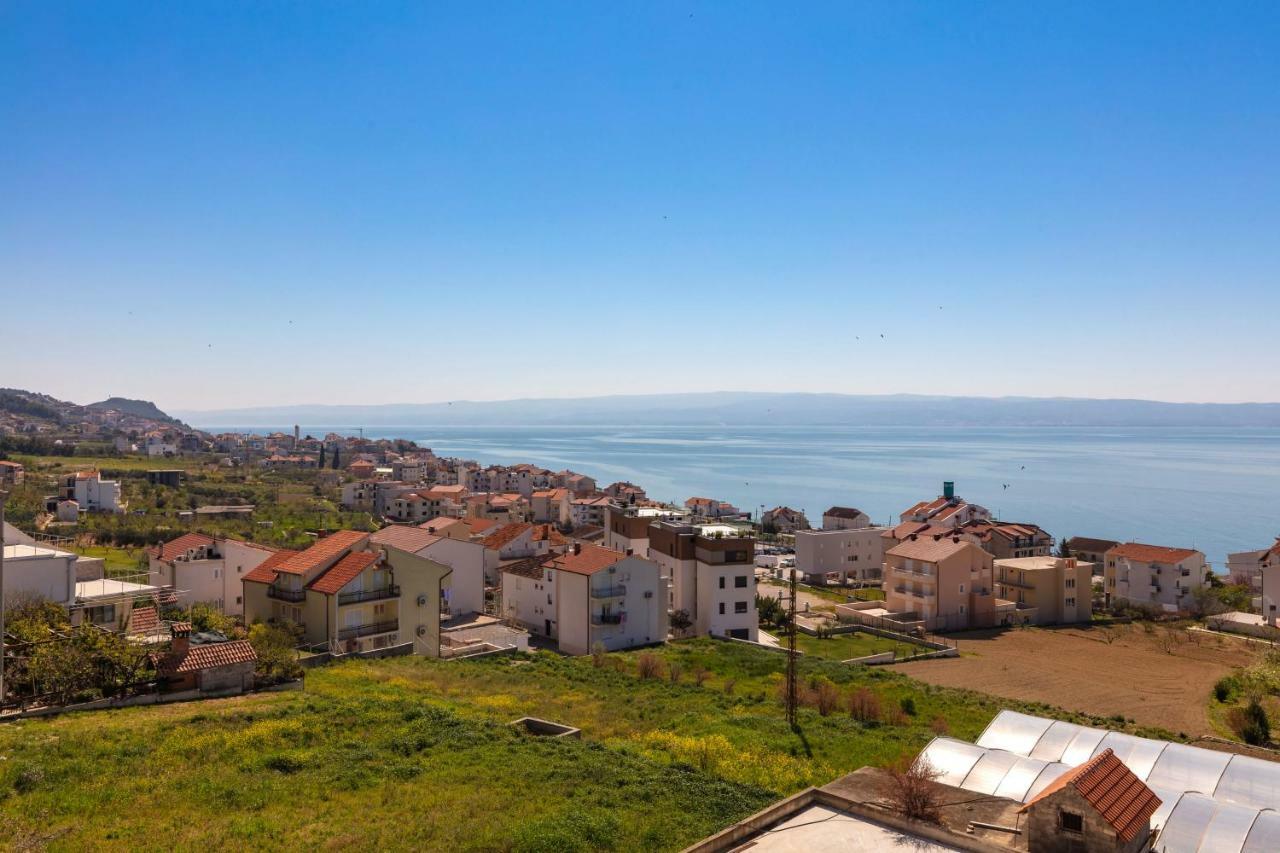 Luxury Apartment Nora Podstrana Bagian luar foto