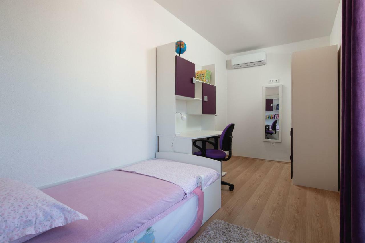 Luxury Apartment Nora Podstrana Bagian luar foto